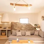 Lunar House L Holiday home Volax