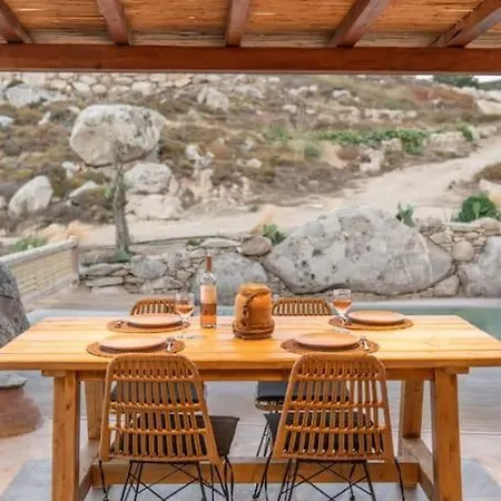 Lunar House L * Volax