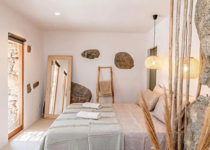 Lunar House L * Volax